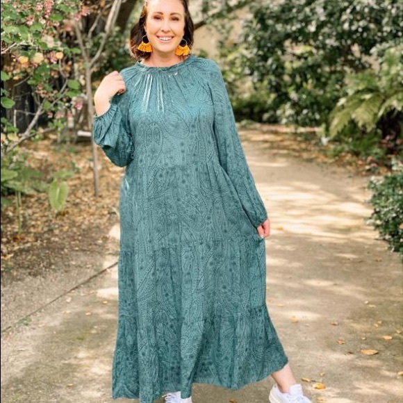 Womens Long Sleeve Tiered Dress A New 
